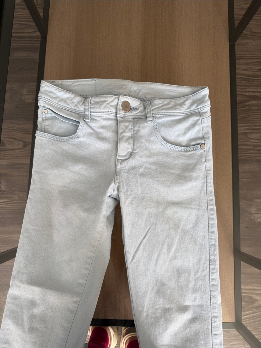 Women’s Skinny Jeans in Light Gray Wash
